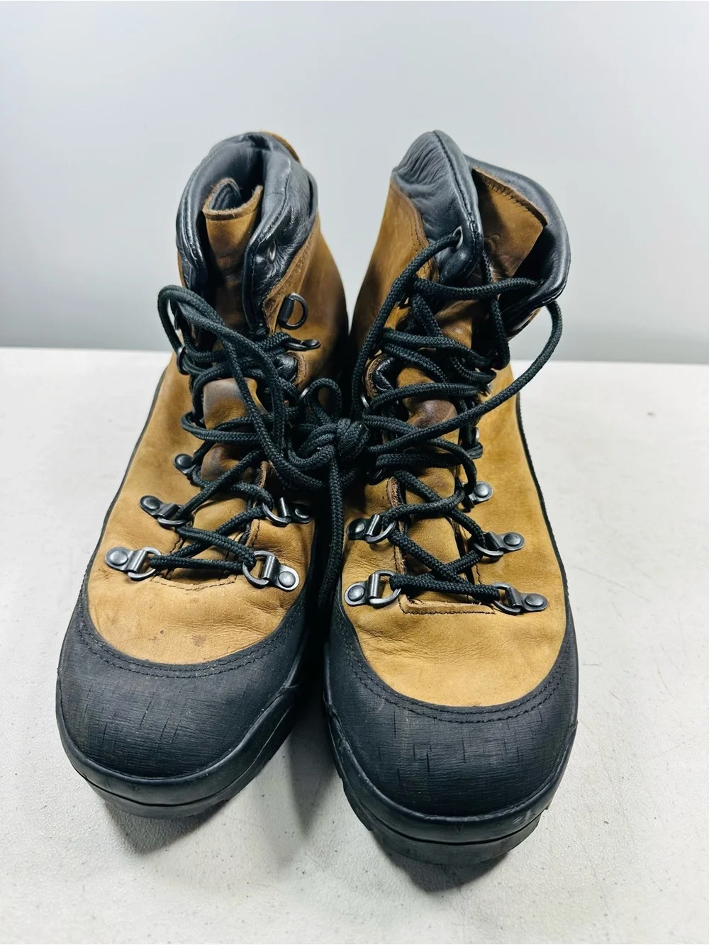 Danner Mountain Combat Hiker Boots Model 43513X Mens Size 11R